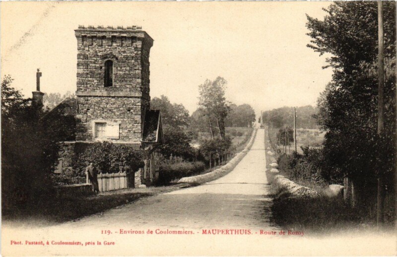 Carte postale ancienne Mauperthuis Route de Rozoy à Mauperthuis
