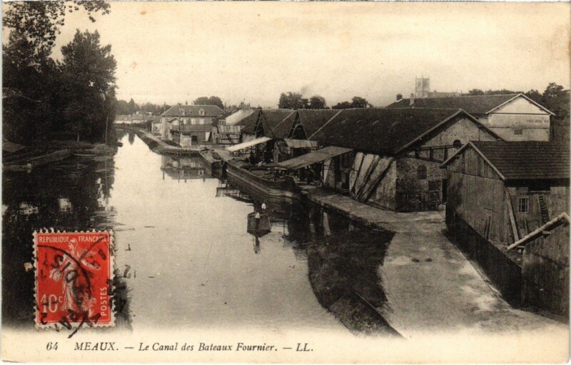 Carte postale ancienne Meaux Le Canal des Bateaux Fournier à Meaux