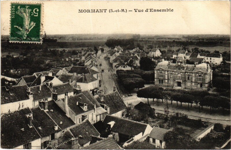 Carte postale ancienne Mormant Vue d'Ensemble à Mormant