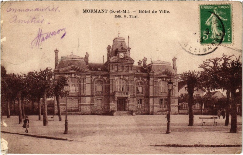 Carte postale ancienne Mormant Hotel de Ville à Mormant