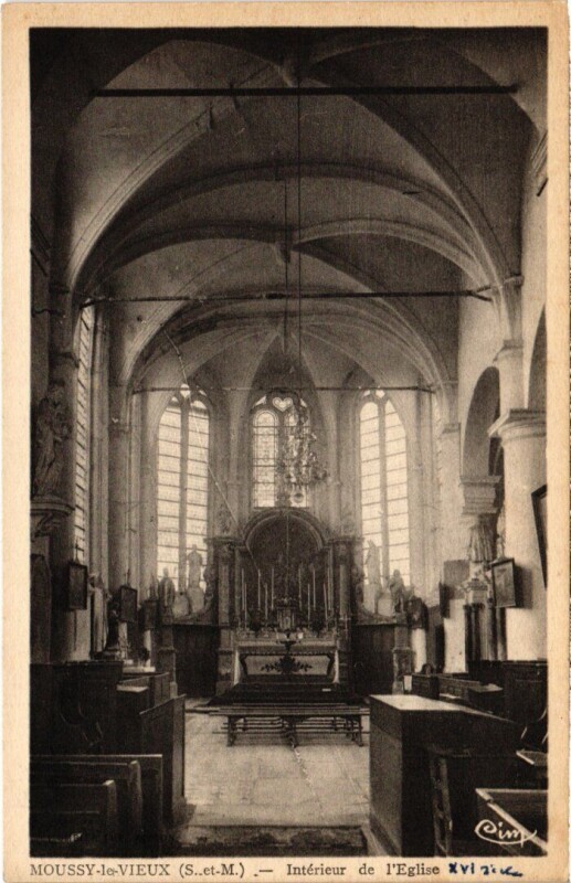 Carte postale ancienne Moussy-le-Vieux Interieur de l'Eglise à Moussy-le-Vieux