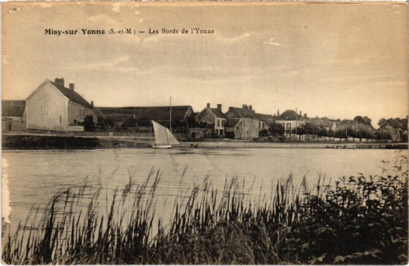 Carte postale ancienne Misy-sur-Yonne Les Bords de l'Yonne à Misy-sur-Yonne