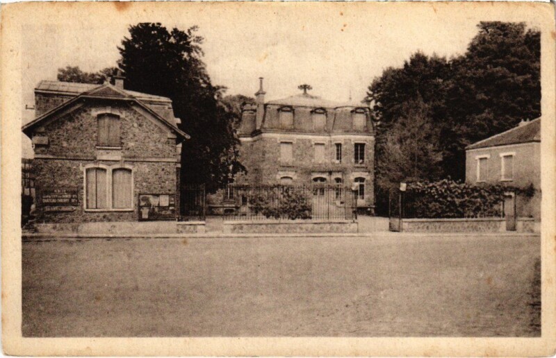 Carte postale ancienne Lizy-sur-Ourcq Hotel de Ville à Lizy-sur-Ourcq