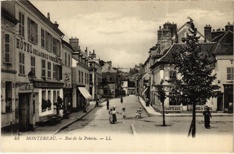 Carte postale ancienne Montereau-Fault-Yonne Rue de la Poterie à Montereau-Fault-Yonne