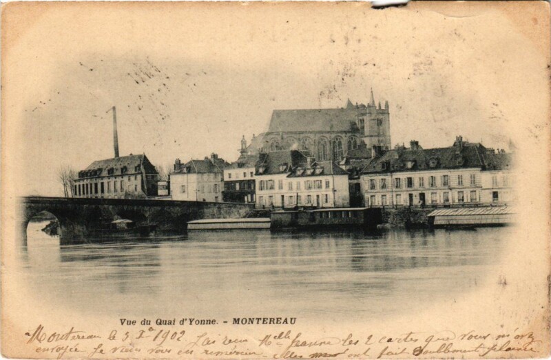 Carte postale ancienne Montereau-Fault-Yonne Vue du Quai d'Yonne à Montereau-Fault-Yonne