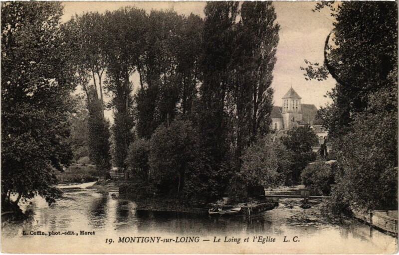 Carte postale ancienne Montigny-sur-Loing Le Loing et l'Eglise à Montigny-sur-Loing