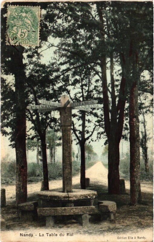 Carte postale ancienne Nandy La Table du Roi à Nandy
