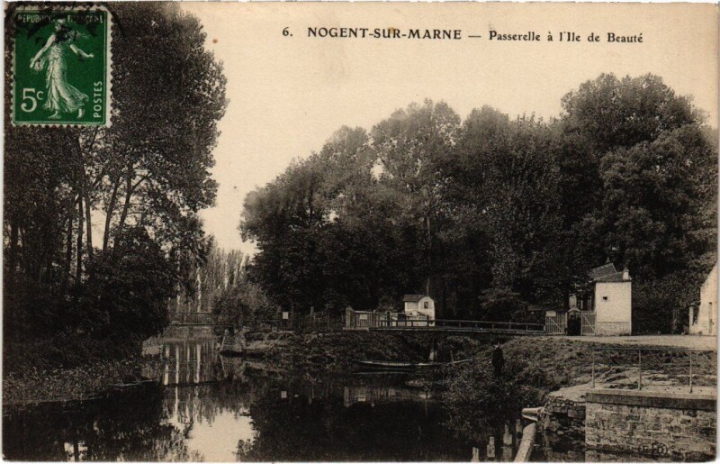 Carte postale ancienne Nogent sur Marne Passerelle a l'Ile de Beaute à Nogent-sur-Marne