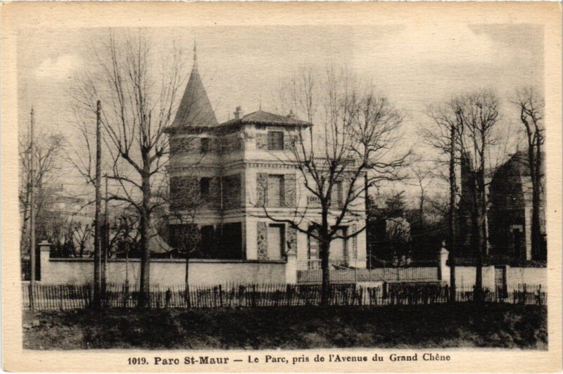 Carte postale ancienne St Maur Le Parc pris de l'Avenue du Grand Chene