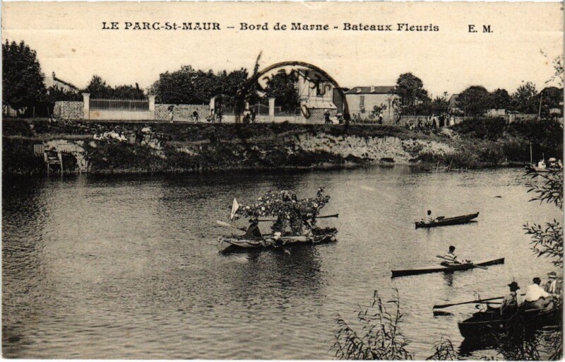 Carte postale ancienne St Maur Bateaux Fleuris