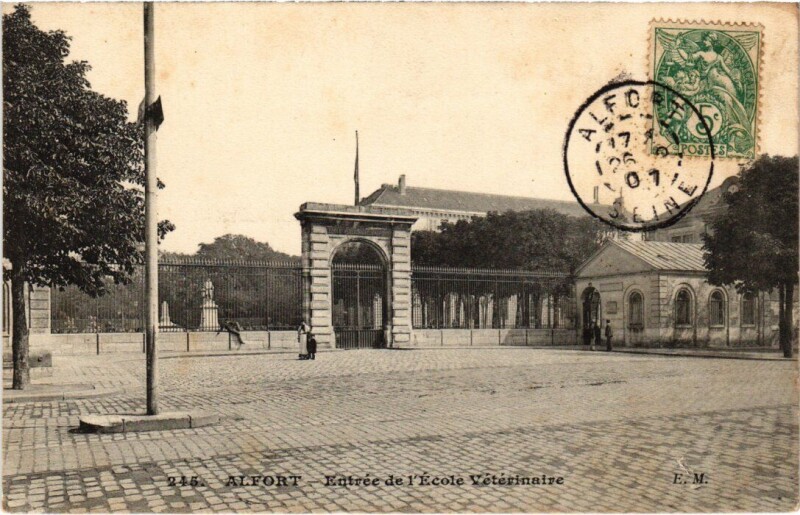Carte postale ancienne Maisons Alfort Entree de l'Ecole Veterinaire à Maisons-Alfort