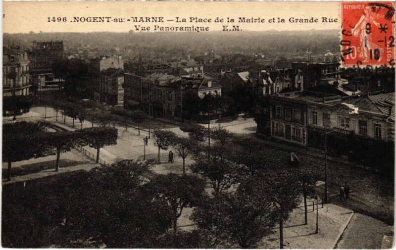 Carte postale ancienne Nogent sur Marne La Place de la Mairie et Grande Rue à Nogent-sur-Marne