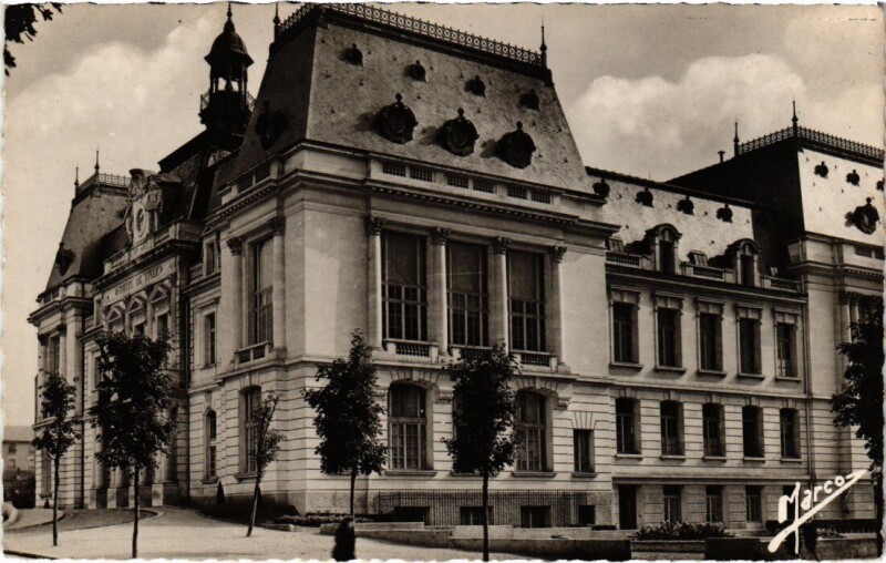 Carte postale ancienne St Maur Hotel de Ville