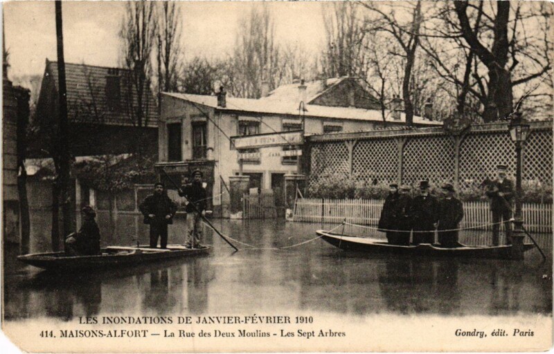 Carte postale ancienne Maisons Alfort Rue des Deux Moulins à Maisons-Alfort