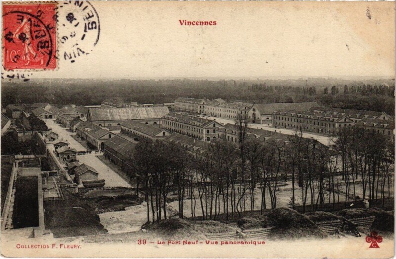 Carte postale ancienne Vincennes Le fort Neuf vue panoramique à Vincennes