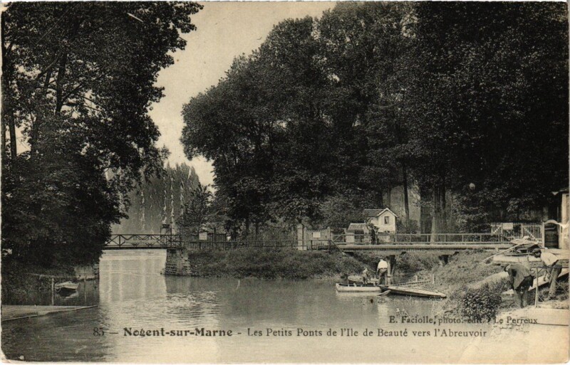 Carte postale ancienne Nogent sur Marne Les Petits Ponts de l'Ile de Beaute à Nogent-sur-Marne