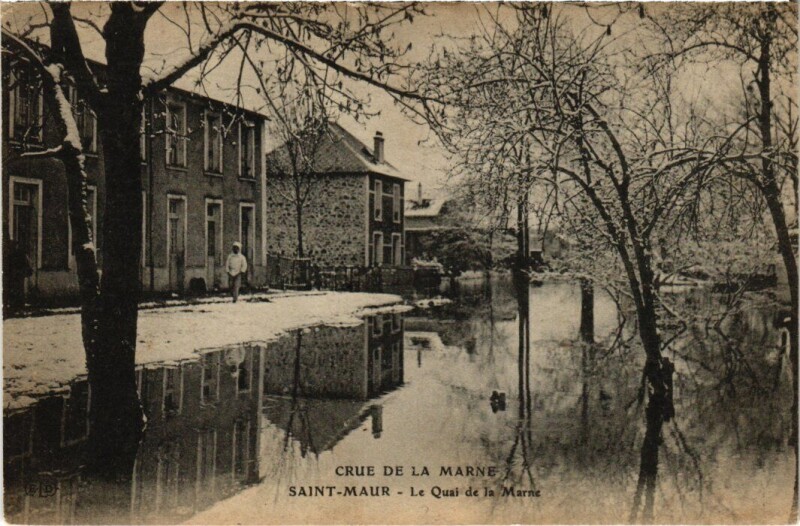 Carte postale ancienne St Maur Quai de la Marne
