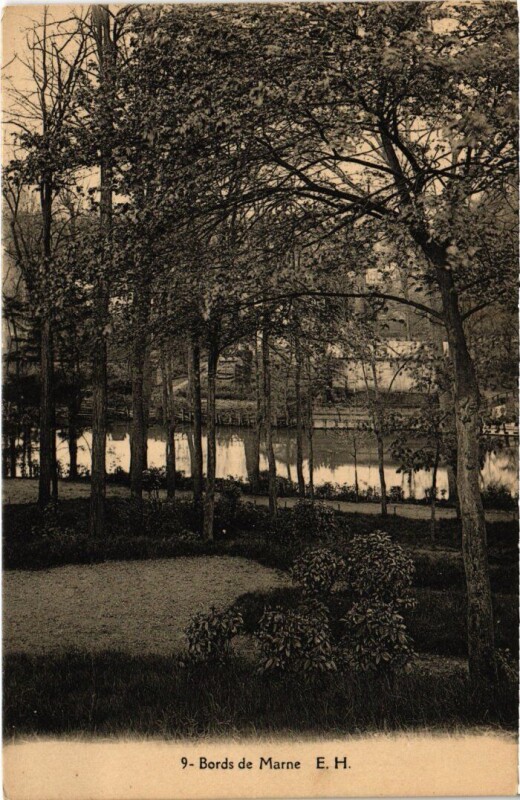 Carte postale ancienne St Maur Bords de Marne