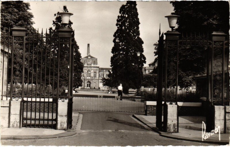 Carte postale ancienne St Maurice Entree de l'asile