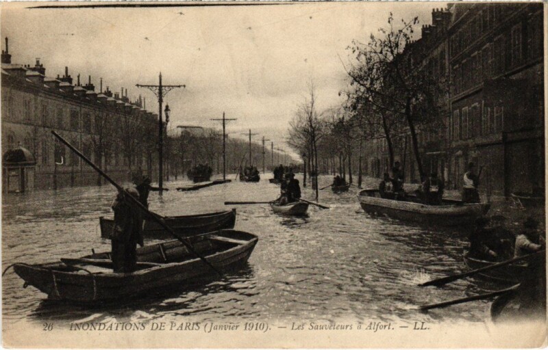 Carte postale ancienne Maisons Alfort Les Sauveteurs à Maisons-Alfort