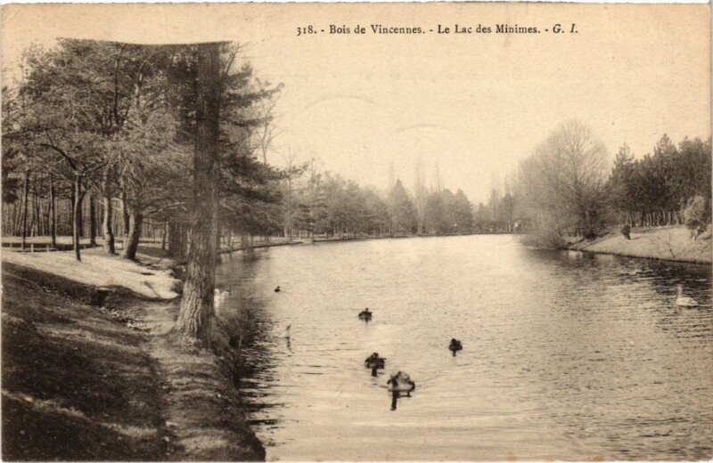 Carte postale ancienne Vincennes Le Lac des Minimes à Vincennes