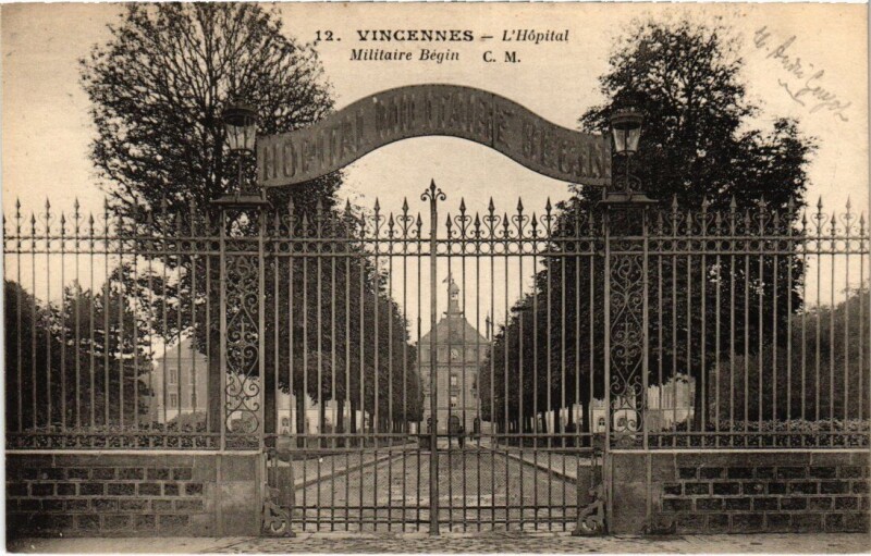 Carte postale ancienne Vincennes Hopital Militaire Begin à Vincennes
