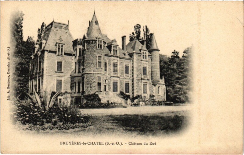 Carte postale ancienne Bruyeres le Chatel Chateau du Rue