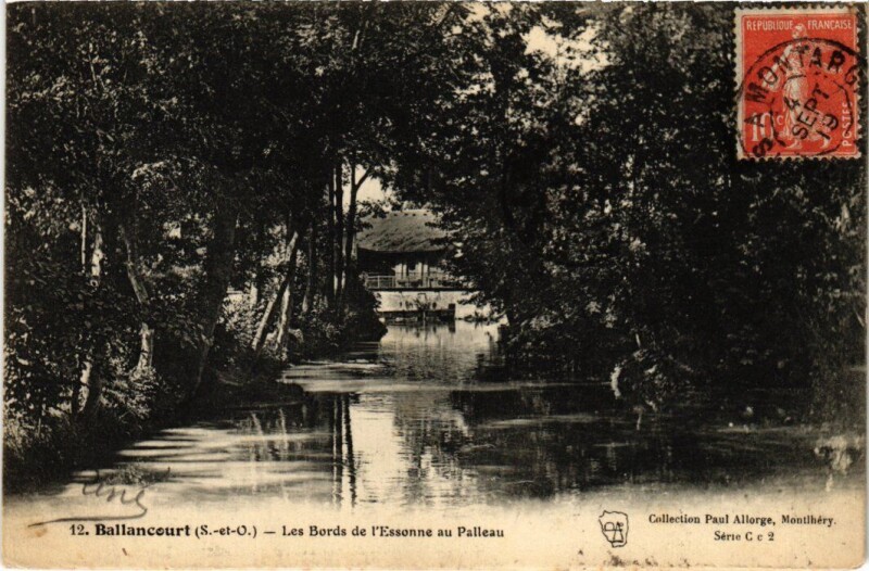 Carte postale ancienne Ballancourt Les Bords de l'Essonne