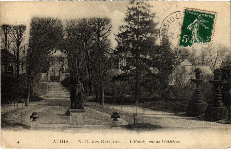 Carte postale ancienne Athis Mons Notre Dame des Retraites Entree à Athis-Mons