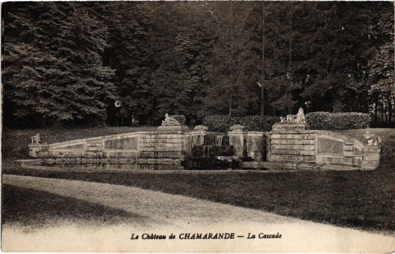 Carte postale ancienne Chamarande Le Chateau La Cascade à Chamarande
