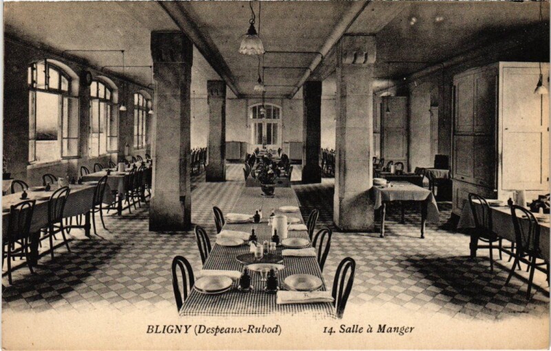 Carte postale ancienne Briis s Forges Bligny Salle a manger