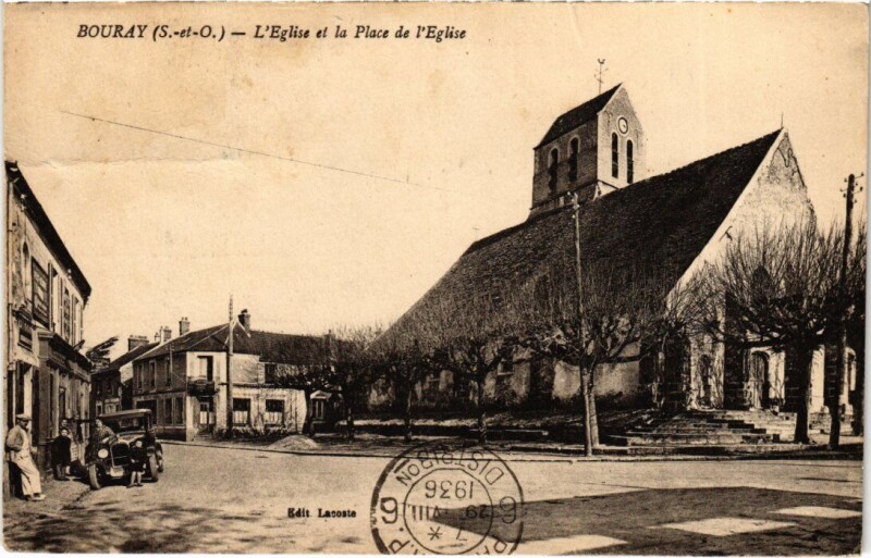 Carte postale ancienne Bouray Eglise et la Place de l'Eglise