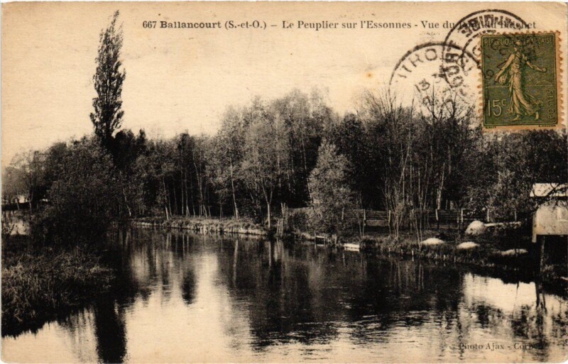 Carte postale ancienne Ballancourt Le Peuplier sur l'Essonnes