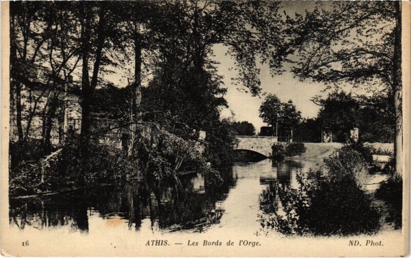 Carte postale ancienne Athis Mons Les Bords de l'Orge à Athis-Mons