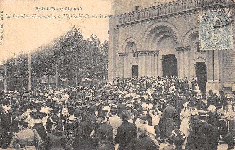 Carte postale ancienne La Première Communion à l'Eglise Notre-Dame du Saint-Rosaire à Saint-Ouen-sur-Seine