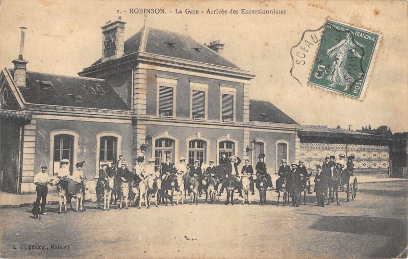 Carte postale ancienne 91 Robinson - La Gare - Arrivee Des Excursionnistes - cliché rare