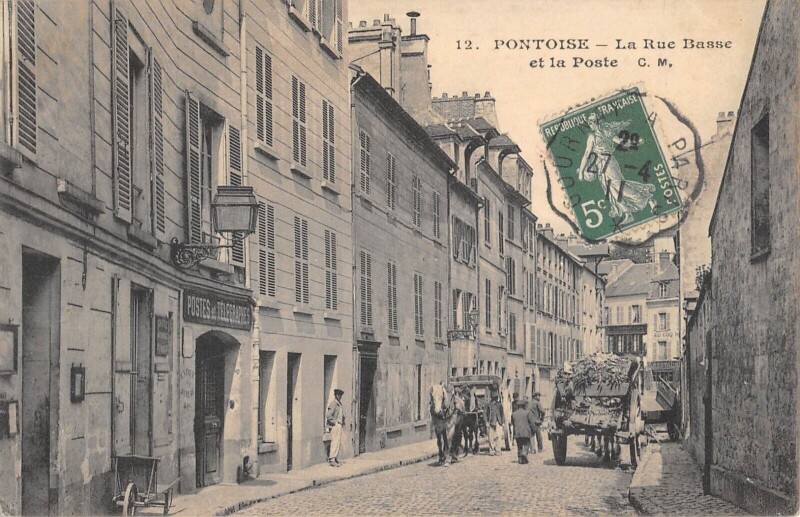 Carte postale ancienne Pontoise / La Rue Basse Et La Poste à Pontoise