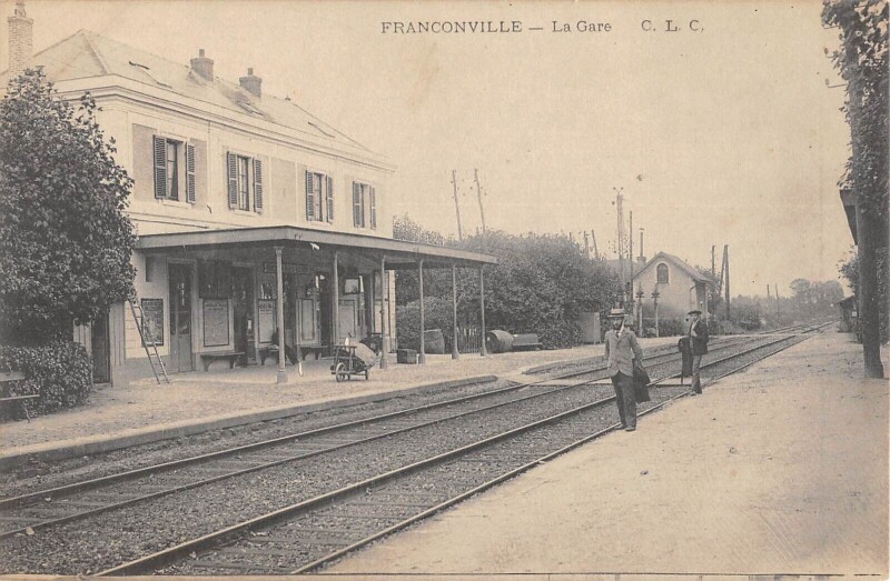 Carte postale ancienne Franconville - La Gare à Franconville