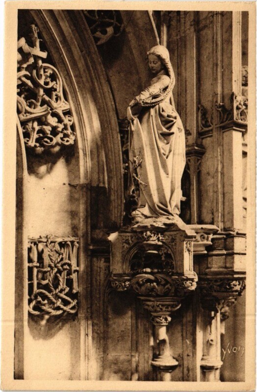 Carte postale ancienne Bourg-en-Bresse L'Eglise de Brou - Statuette à Bourg-en-Bresse