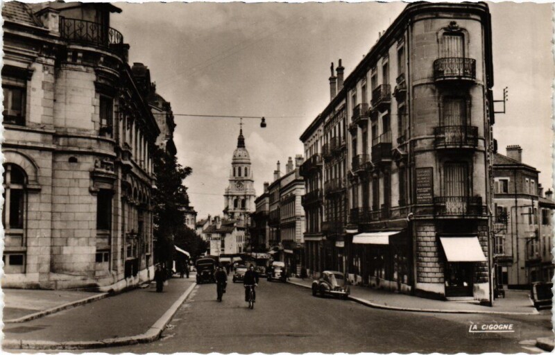 Carte postale ancienne Bourg-en-Bresse Avenue Alsace Lorraine - Eglise Notre-Dame à Bourg-en-Bresse
