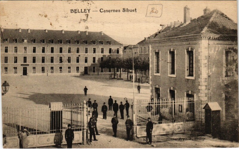 Carte postale ancienne Belley Casernes Sibuet à Belley