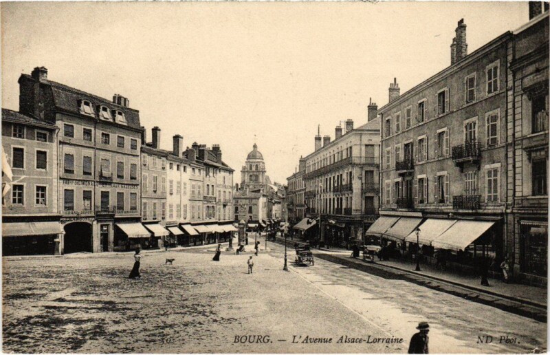 Carte postale ancienne Bourg-en-Bresse Avenue Alsace Lorraine à Bourg-en-Bresse