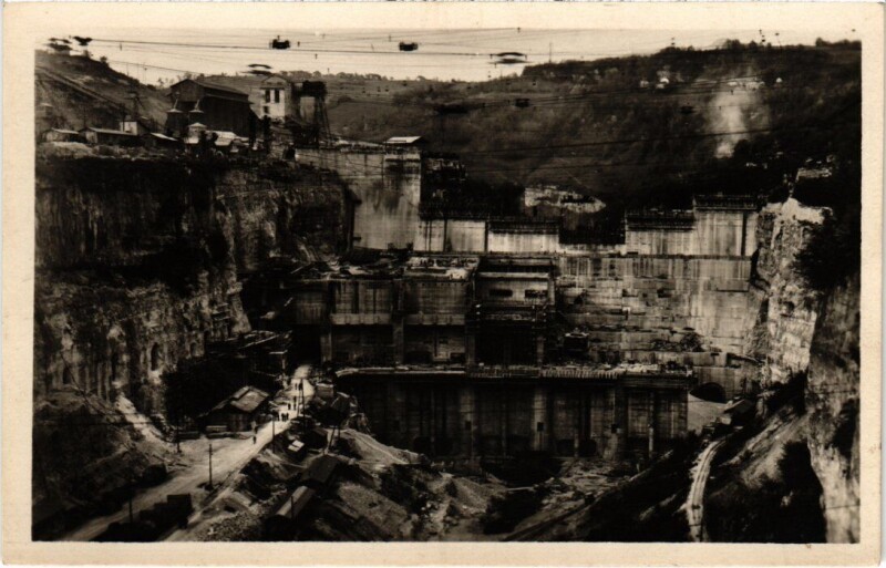 Carte postale ancienne Genissiat Barrage et Usine