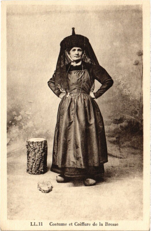 Carte postale ancienne Costume en Coiffure de la Bresse - Type