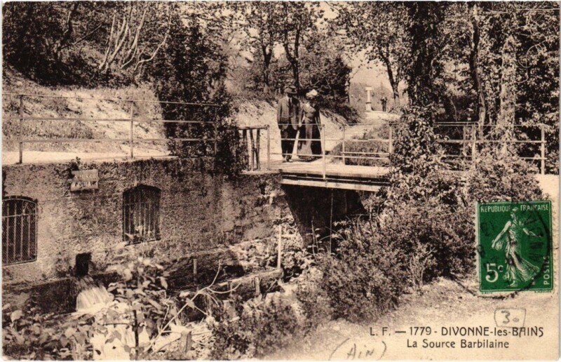 Carte postale ancienne Divonne-les-Bains La Source Barbilaine à Divonne-les-Bains