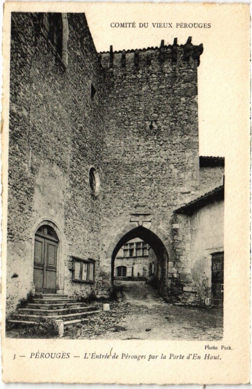 Carte postale ancienne Perouges Entree de Perouges par la Porte d'en Haut