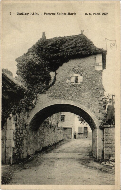 Carte postale ancienne Belley Porte Sainte-Marie à Belley
