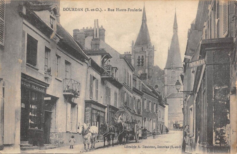 Carte postale ancienne Dourdan - Rue Haute Foulerie à Dourdan