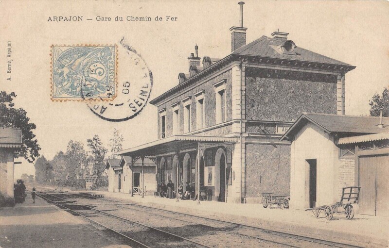 Carte postale ancienne Arpajon - Gare Du Chemin De Fer à Arpajon