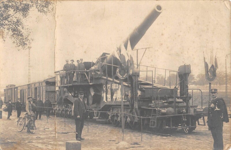 Carte postale ancienne Livry Gargan Carte Photo Situee Au Verso Avec Un Train En Tres Gros Plan à Livry-Gargan